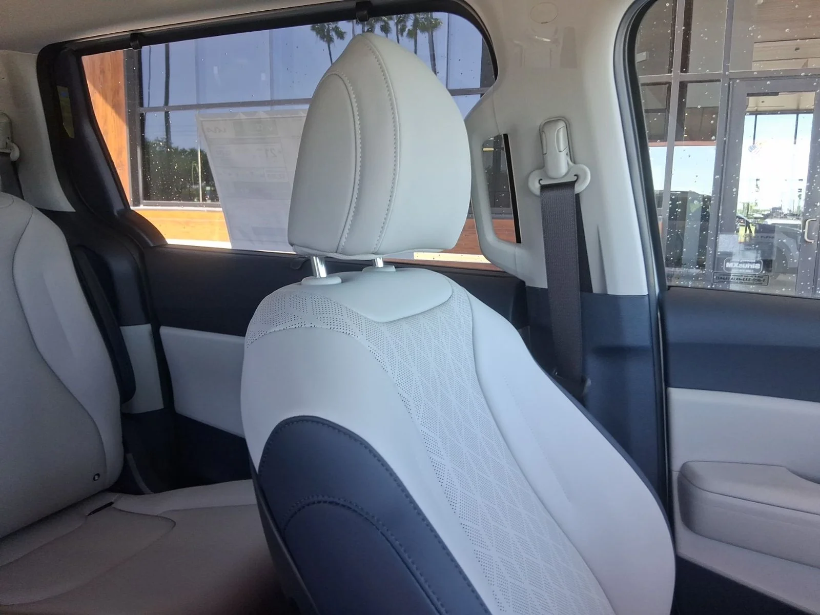 New 2026 White Kia EX image 11