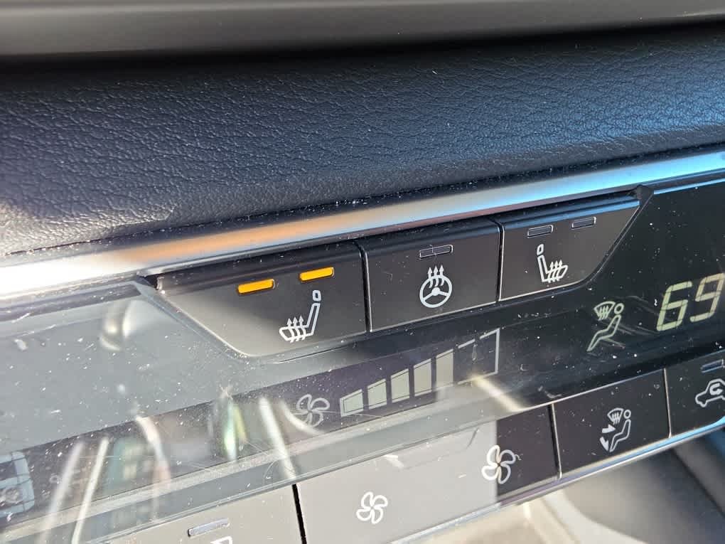 Used 2019 Super Black Nissan 2.5 SL image 25