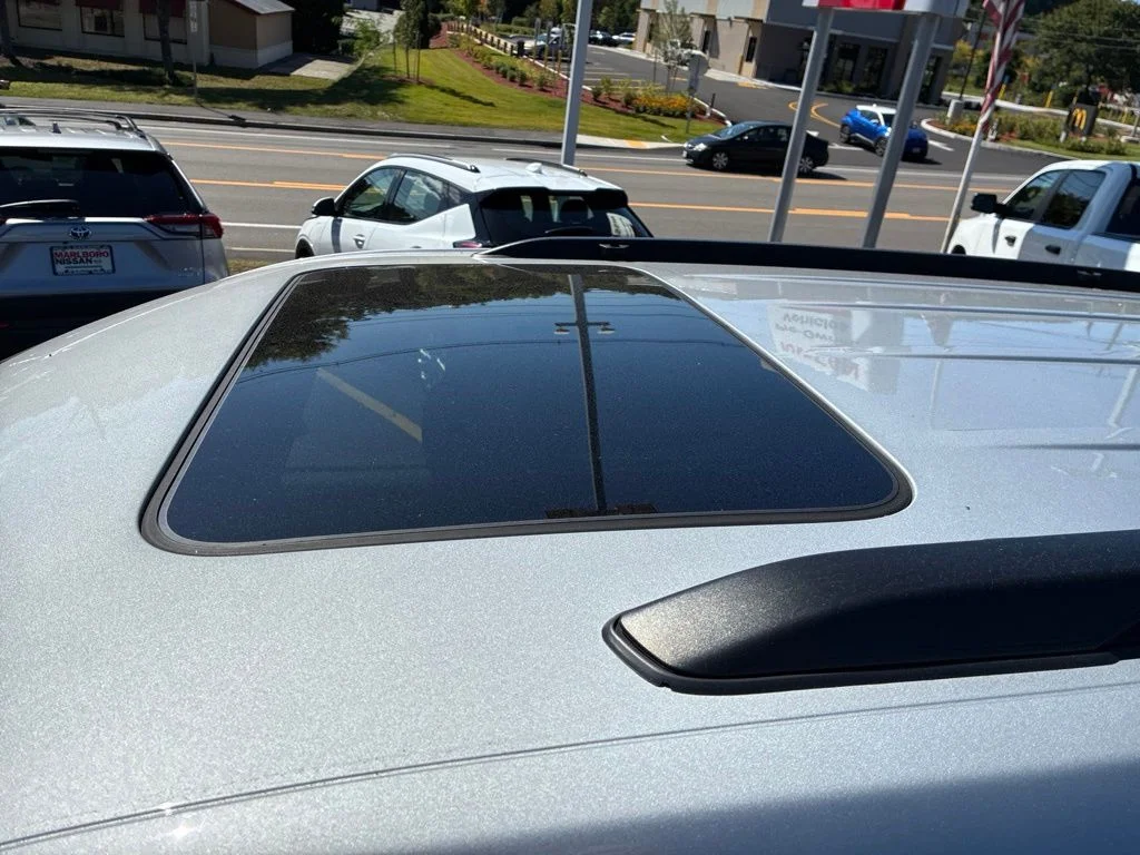 Used 2024 Silver Jeep Altitude X image 21