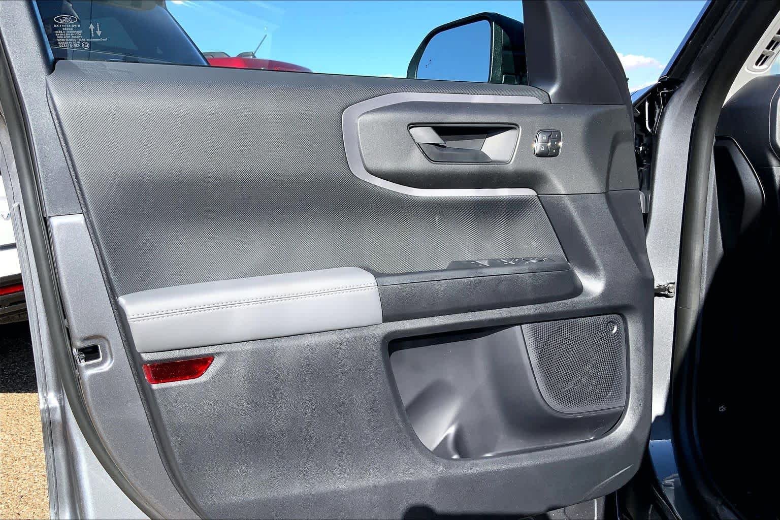 New 2025 Carbonized Gray Metallic Ford Badlands image 10
