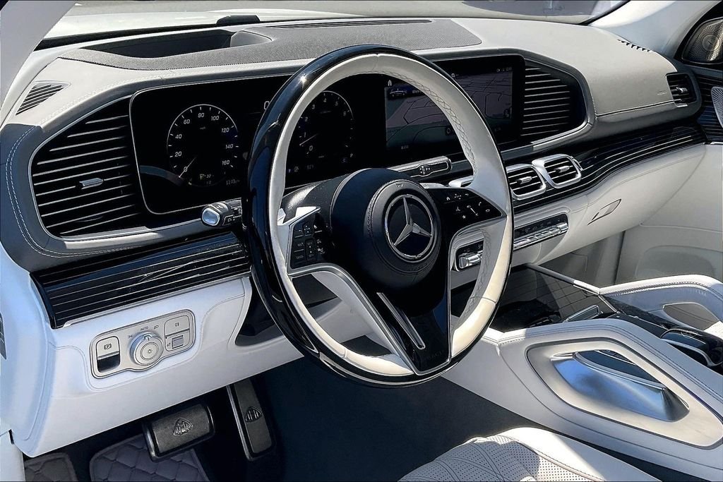 2025 Mercedes-Benz GLS Maybach - Photo 11