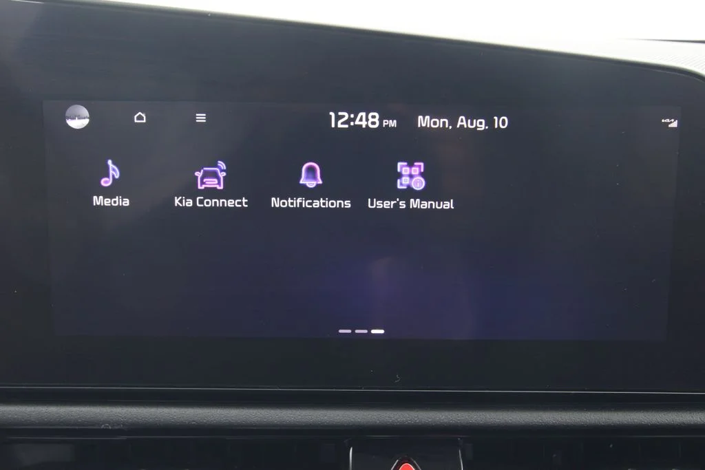 Used 2023 Black Kia Wind image 31