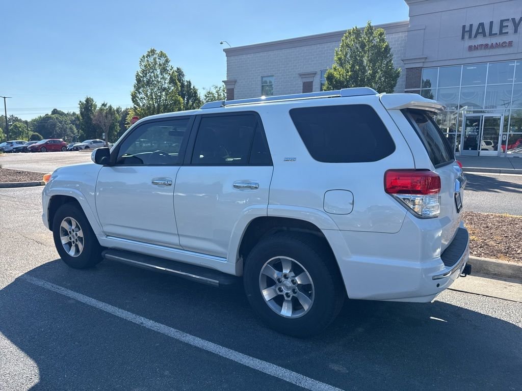 Used 2011 White Toyota SR5 image 3