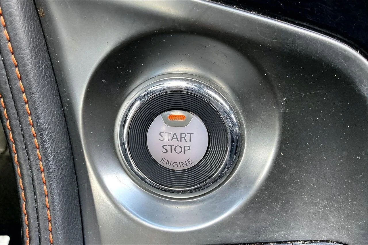 Certified Used 2021 Gray Nissan SR image 28