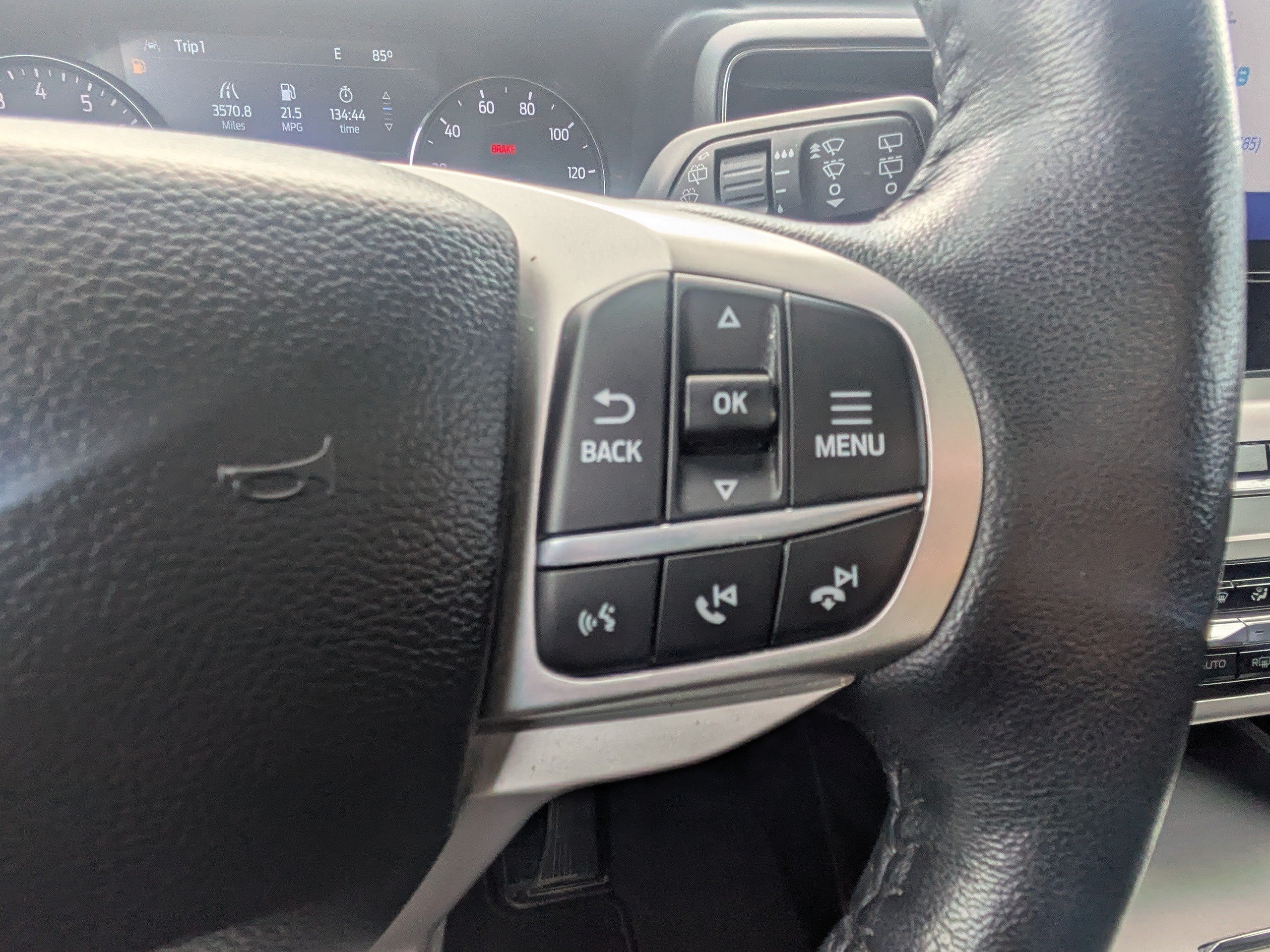 Used 2022 White Ford XLT image 26