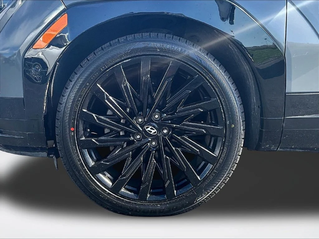 Used 2024 Gray Hyundai Calligraphy image 8