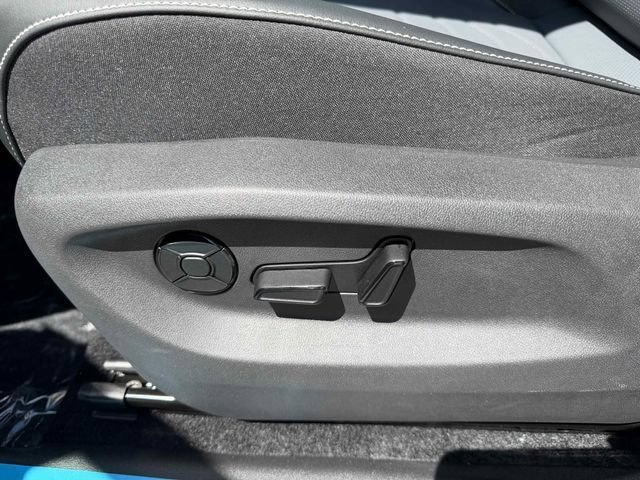 New 2026  Volkswagen SE image 15