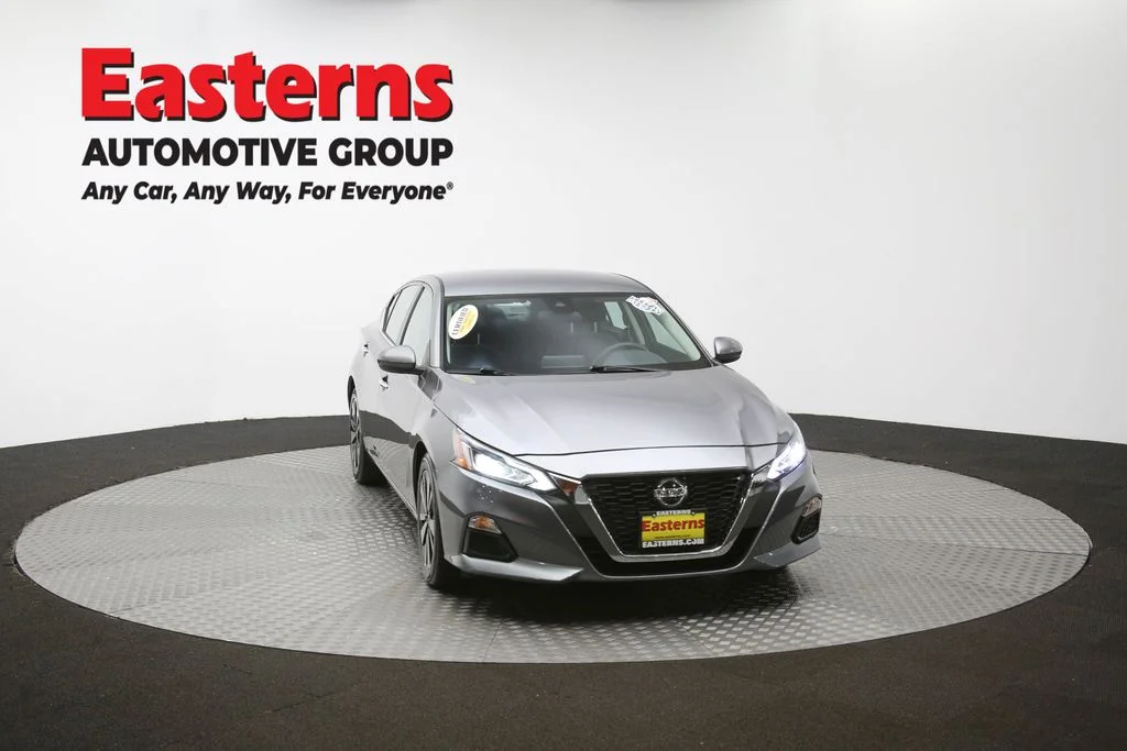 Used 2022 Gray Nissan 2.5 SV image 48