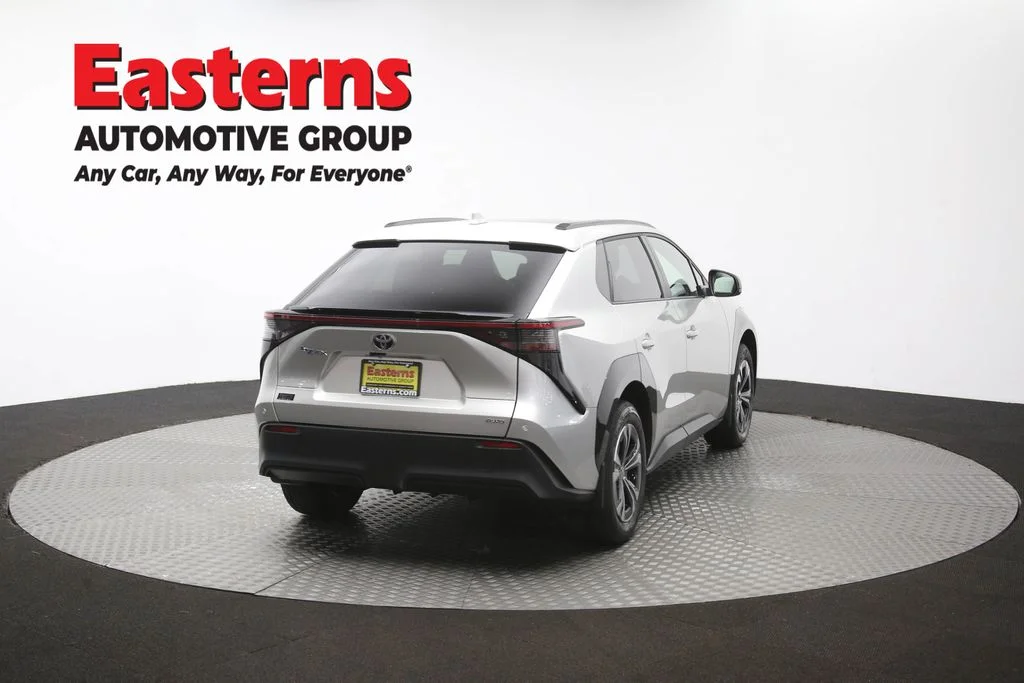 Used 2023 Silver Toyota XLE image 39