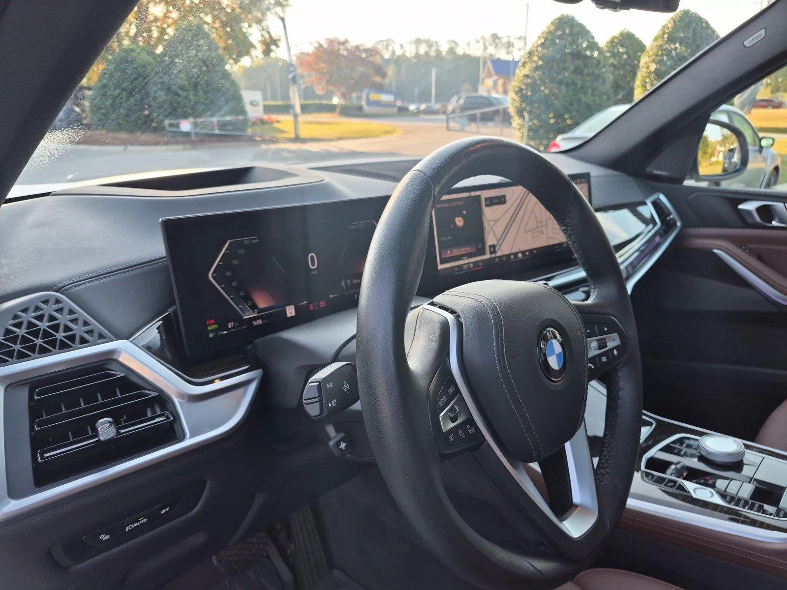 Used 2025 Mineral White Metallic BMW xDrive40i image 17