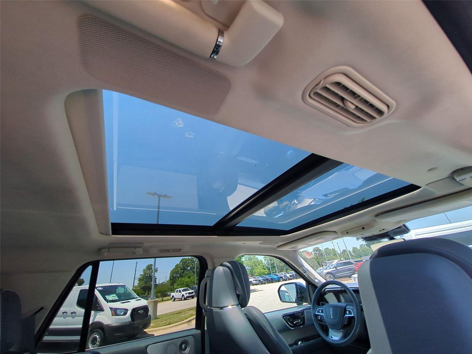 Used 2022 Chroma Crystal Blue Metallic Premium Colorant Lincoln Black Label image 39