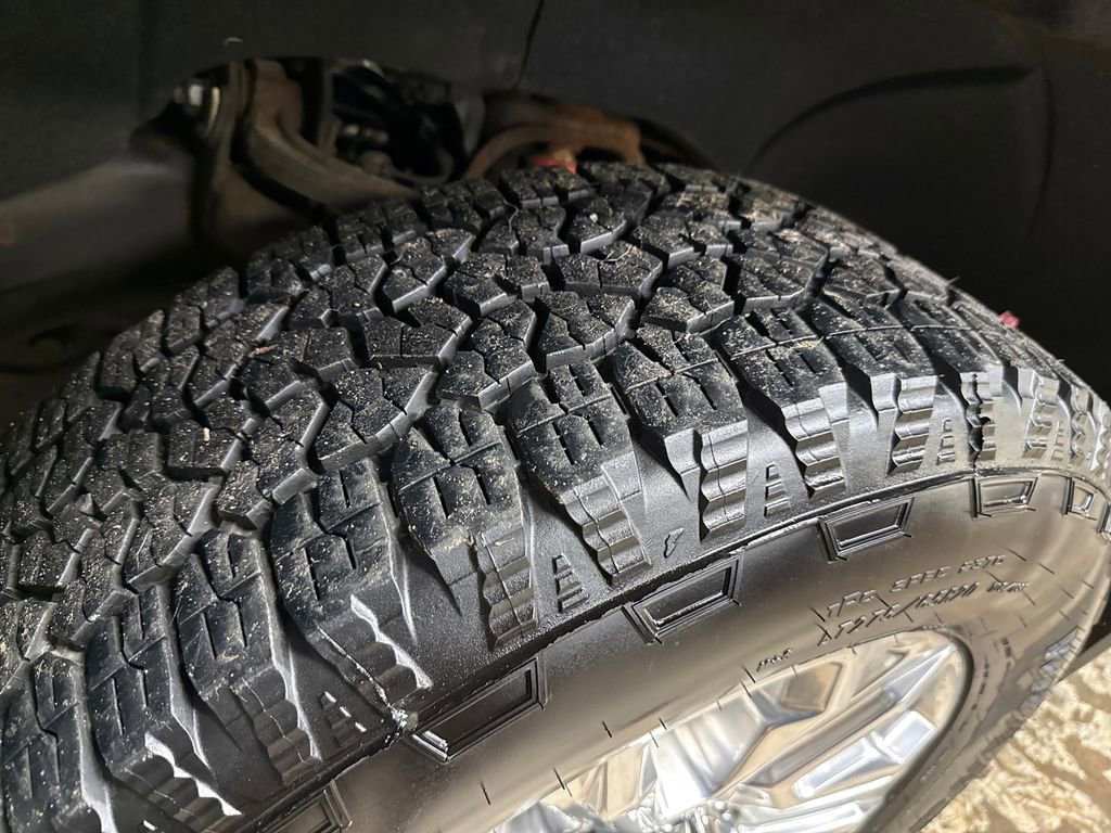 Used 2021 EBONY TWILIGHT METALLIC GMC Denali image 12