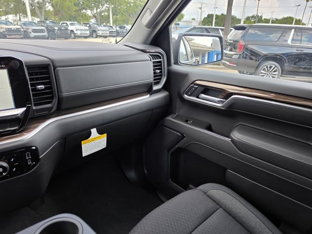 2026 Chevrolet Silverado 1500 LT - Photo 10