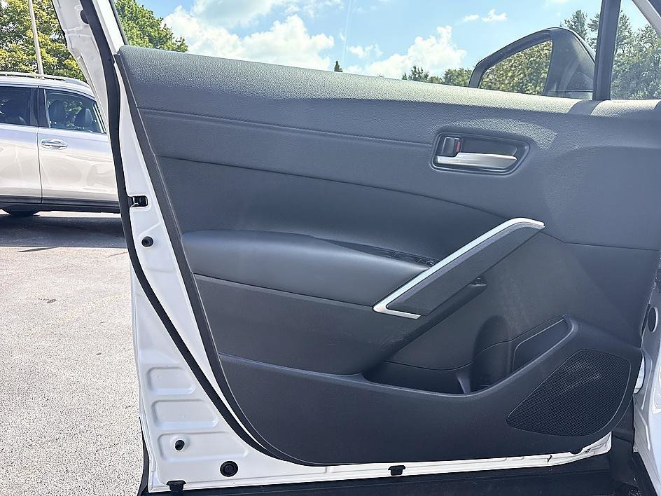 Used 2026 Wind Chill Pearl Toyota XLE image 7