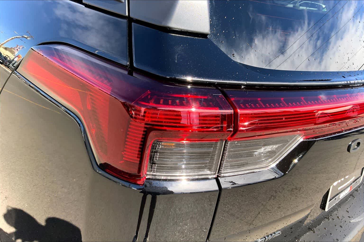 2026 Subaru Outback Limited - Photo 14