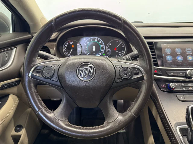Used 2017 Pepperdust Metallic Buick Essence image 26