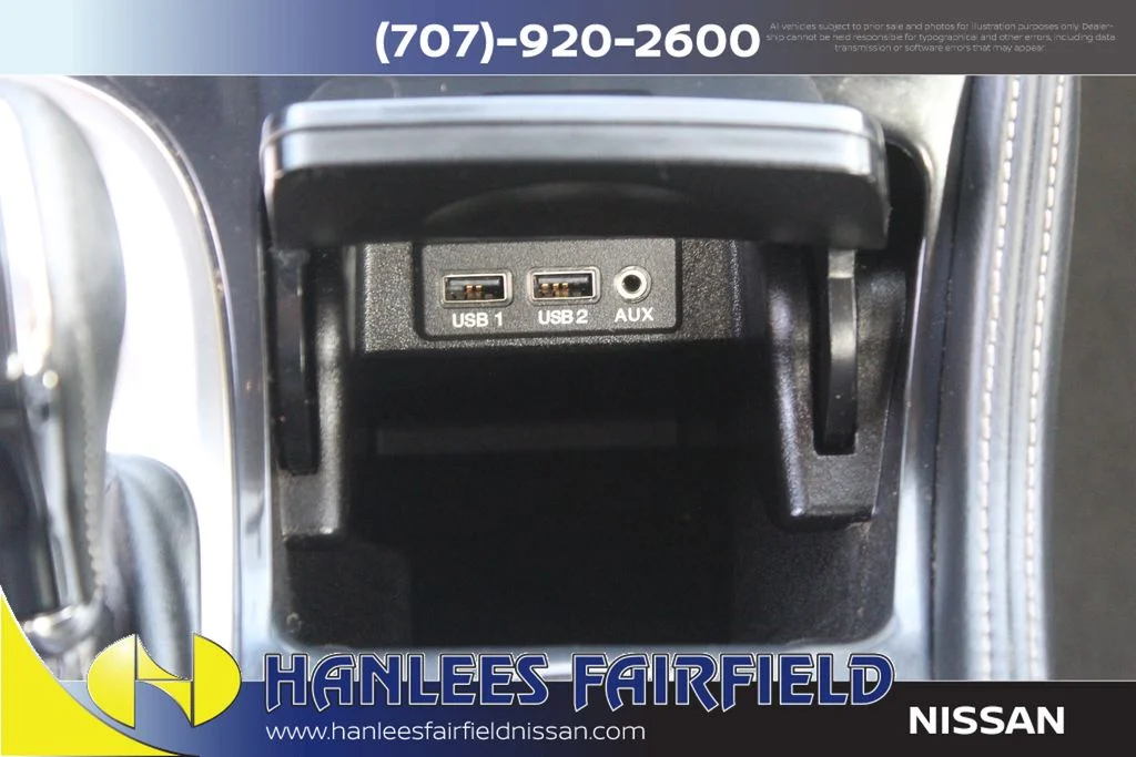 Used 2018 Silver Nissan 3.5 SV image 24