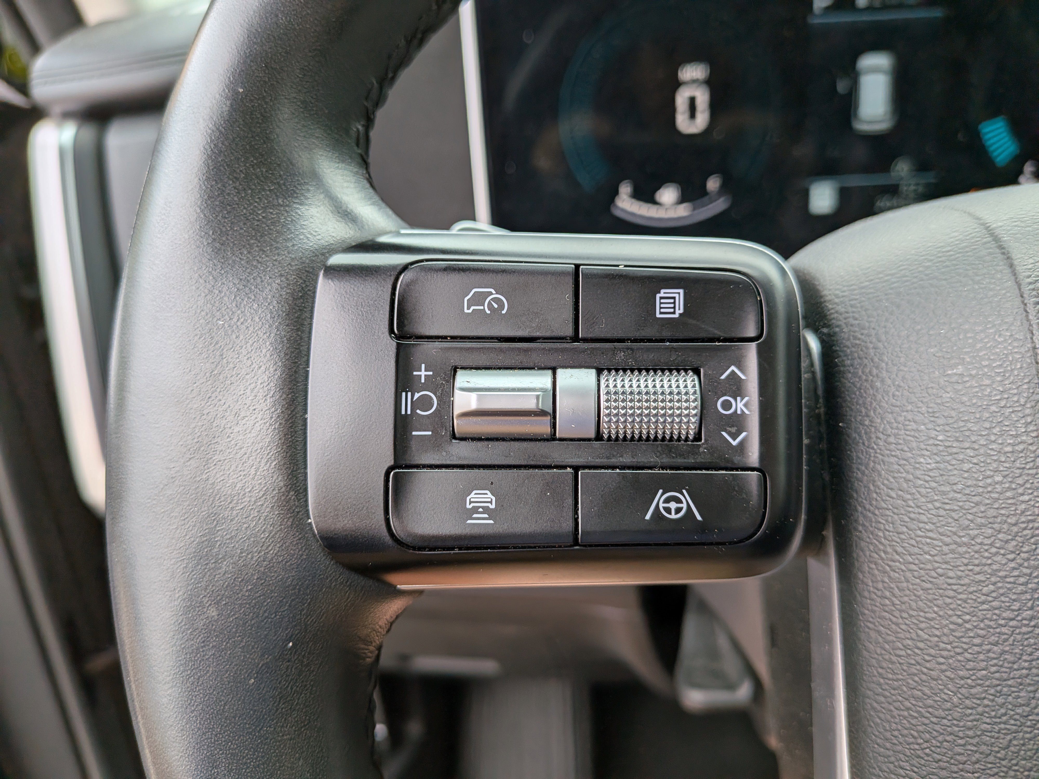 Used 2025 Hampton Gray Hyundai SE image 23