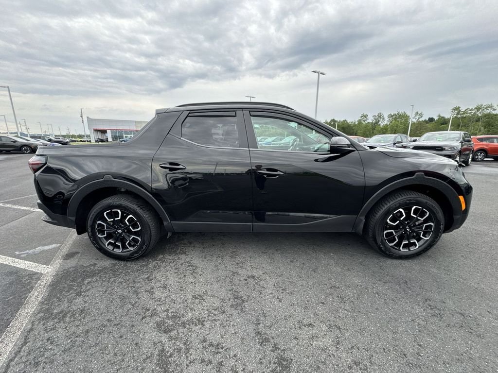 Certified Used 2022 Black Hyundai SEL Premium image 9
