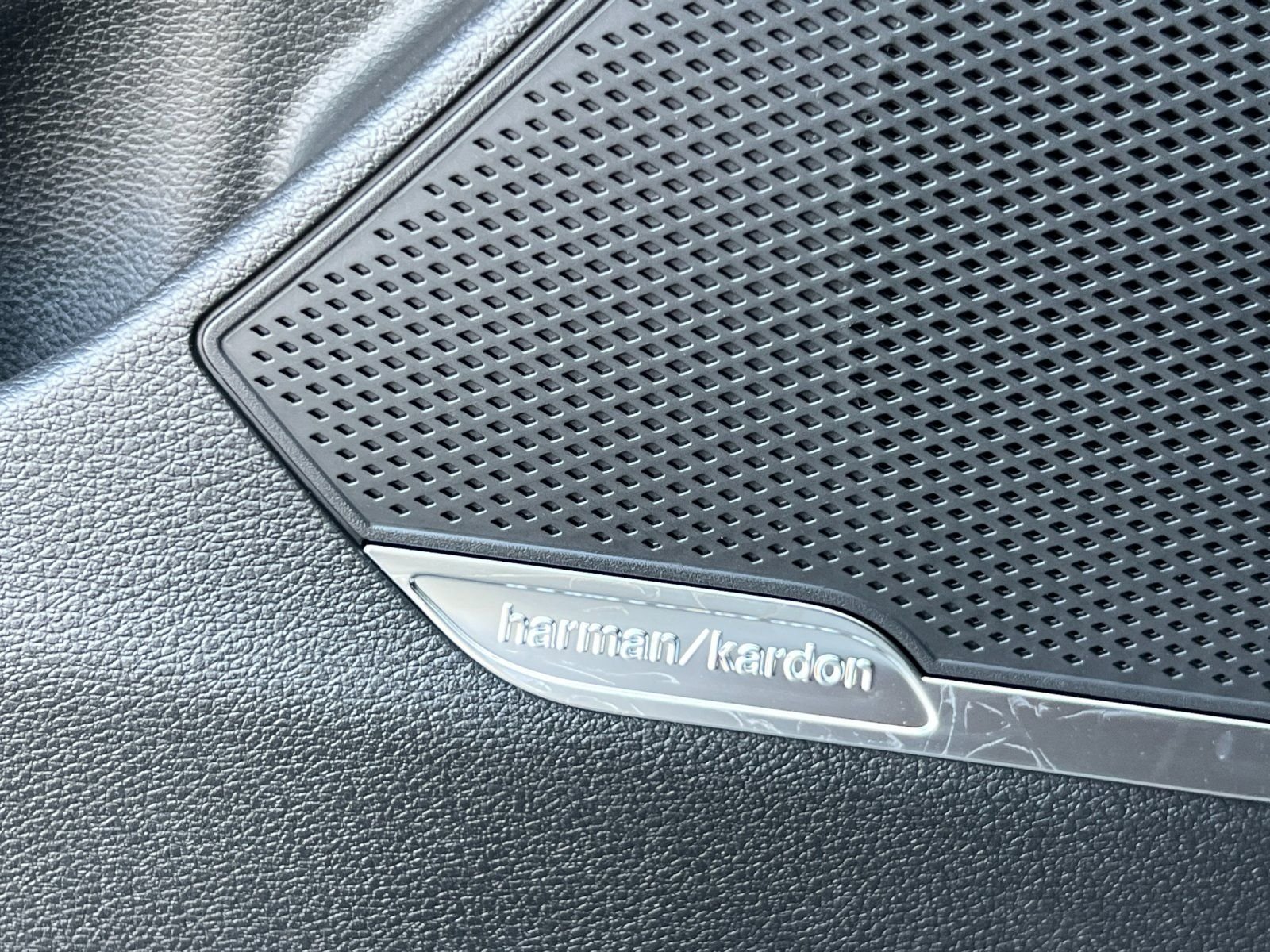 New 2026 Wolf Gray Kia X-Line image 20