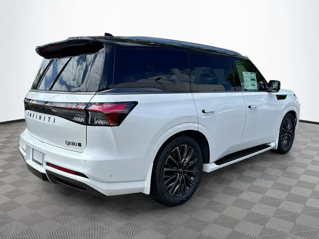 New 2026 2T RADIANT WHIT INFINITI Autograph 4WD image 5