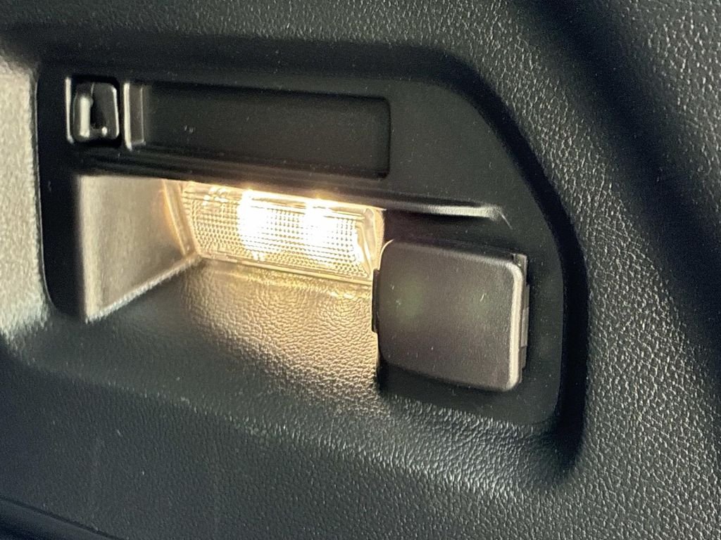 Used 2023 Green Ford XLT image 15