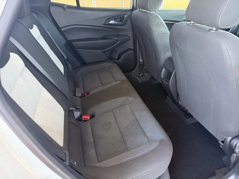 Used 2024 Summit White Chevrolet 1RS image 18