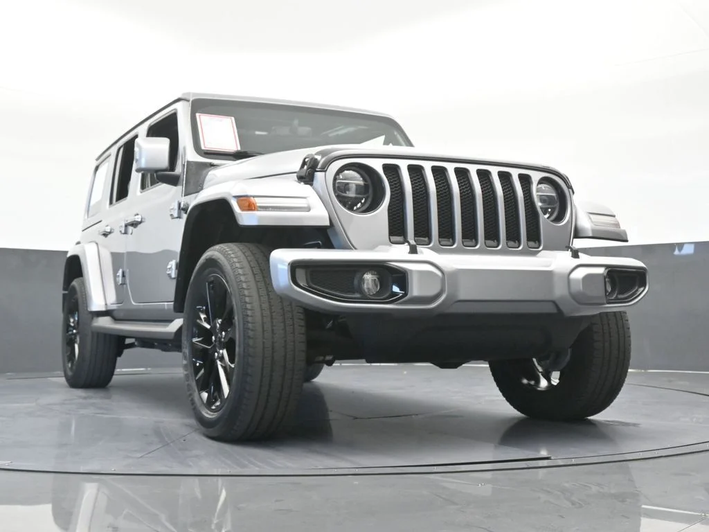 Used 2021 Billet Silver Metallic Clearcoat Jeep Unlimited Sahara High Altitude image 64