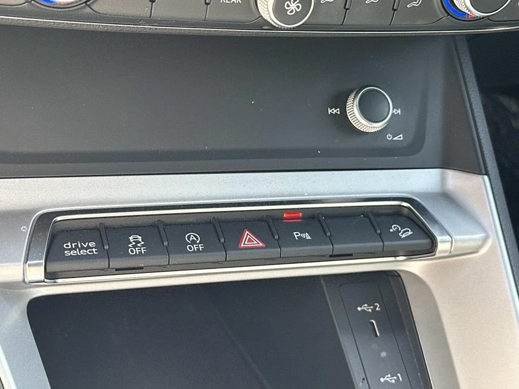 2025 Audi Q3 S Line Premium - Photo 25