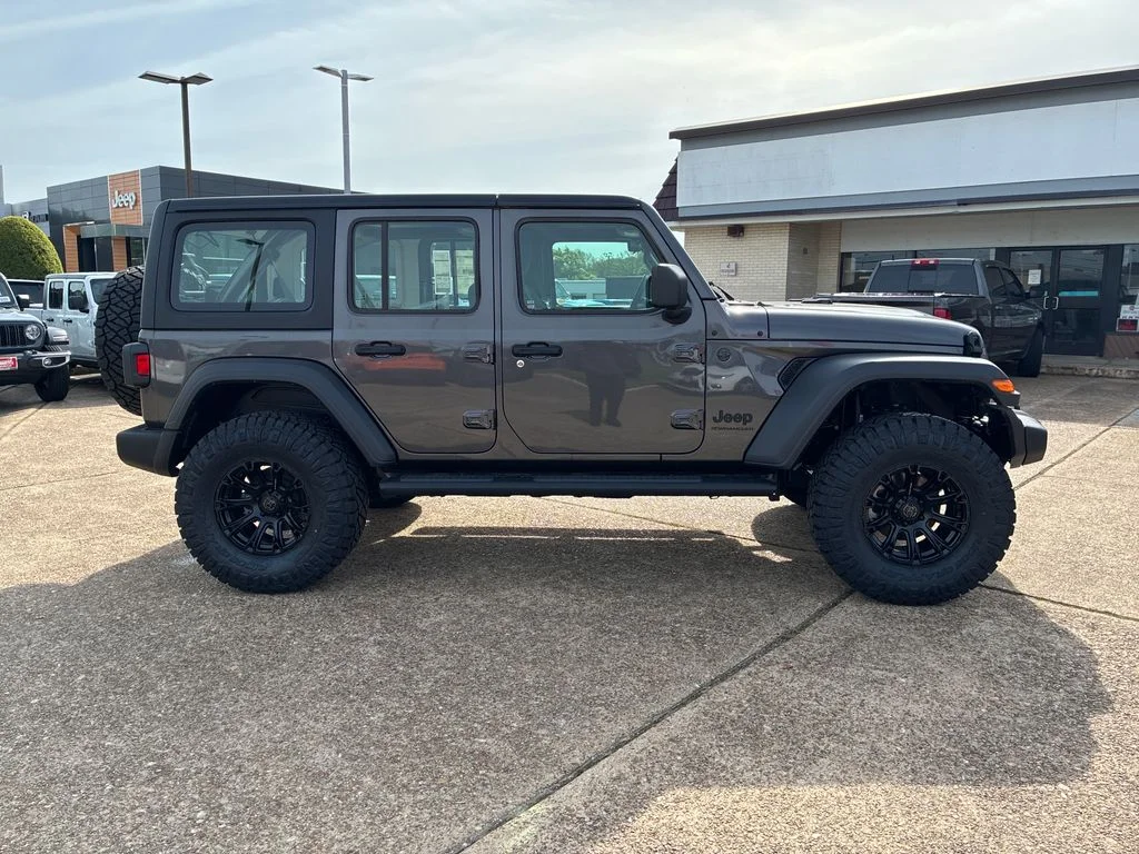 New 2026 Granite Crystal Metallic Clear-Coat Exterior Paint Jeep Sport image 7