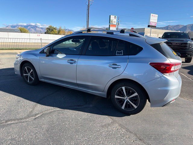Used 2019 Ice Silver Metallic Subaru Premium image 10