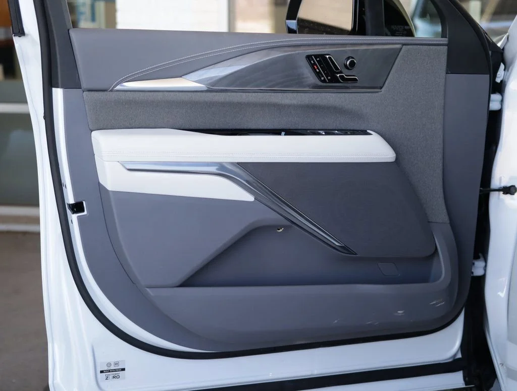 2026 Cadillac Escalade IQ Luxury - Photo 34