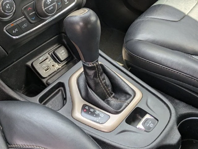 Used 2017 White Jeep Limited image 19