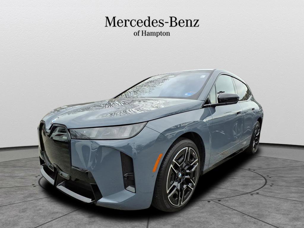 2026 BMW iX M70's photo