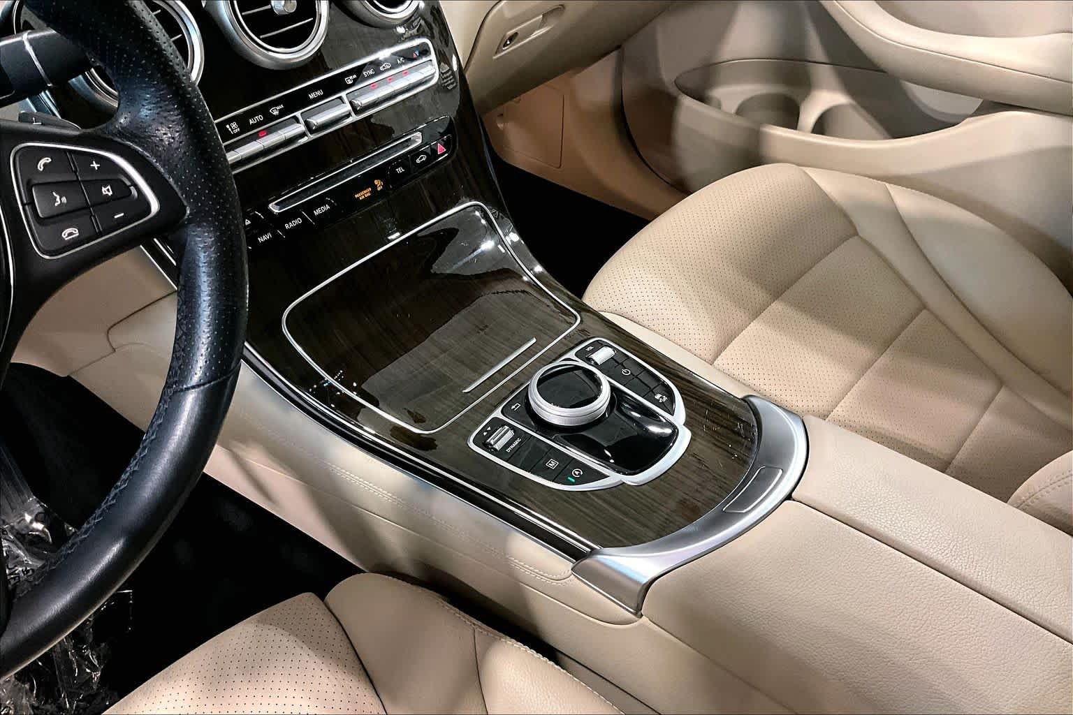 Used 2019 Polar White Mercedes-Benz GLC 300 image 15