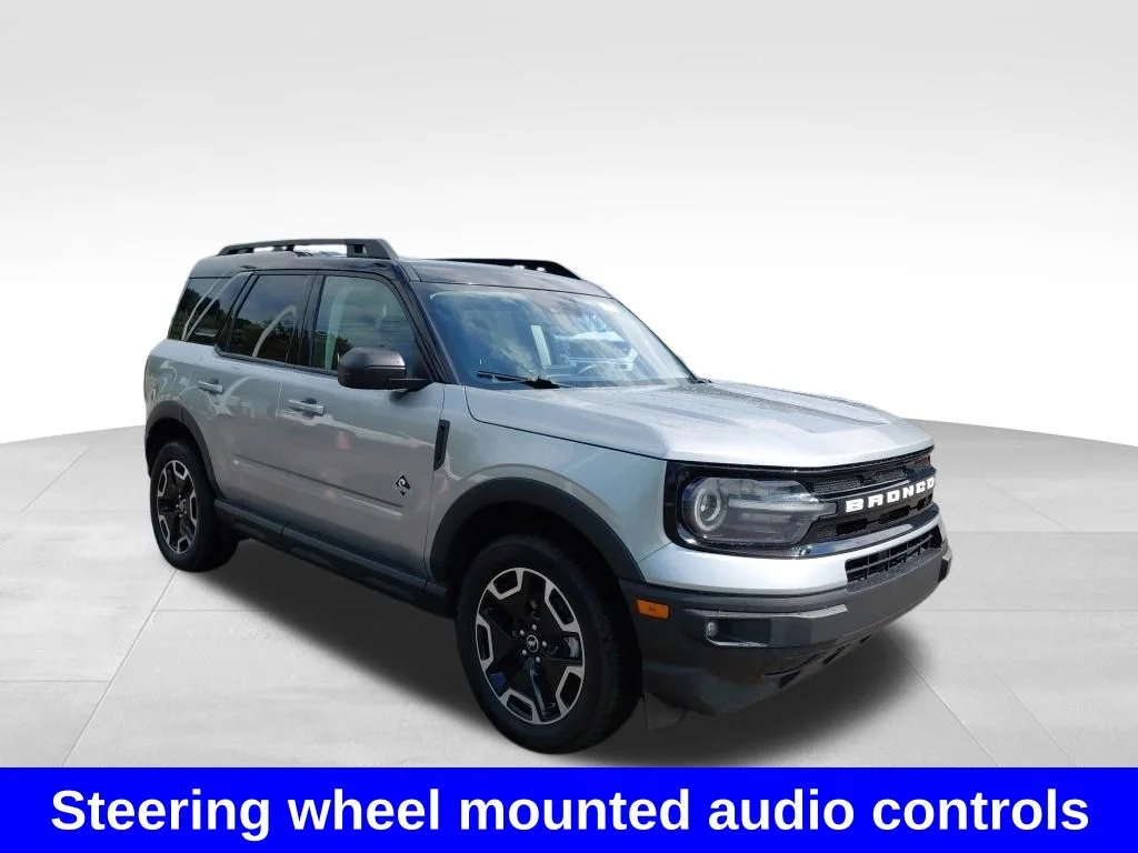Used 2023 Silver Metallic Ford Outer Banks image 6