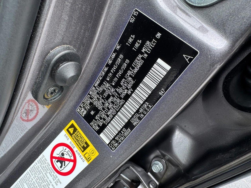 Used 2015 Gray Toyota Limited image 26