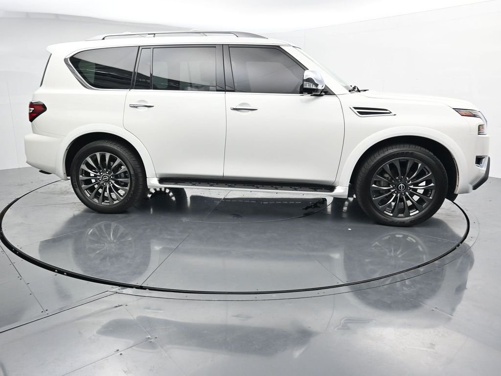 Used 2023 White Nissan Platinum image 9