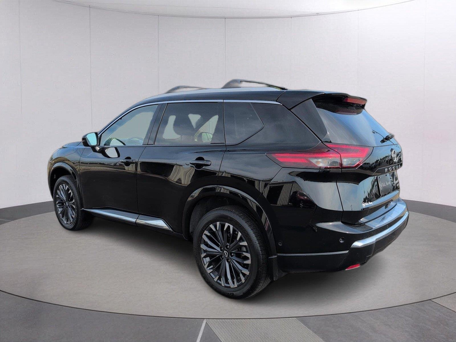 Used 2026 Super Black Nissan Platinum image 3