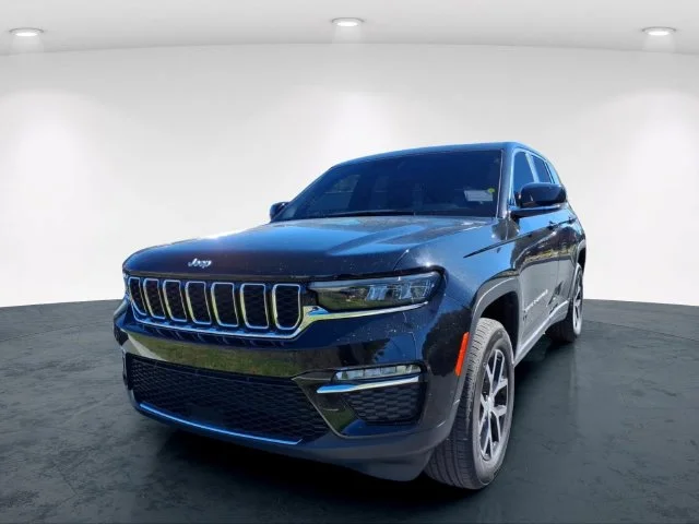 Used 2025 Black Jeep Limited image 4