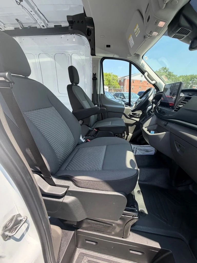 Used 2026 White Ford Base image 25