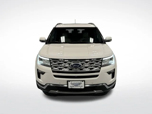 Used 2018 White Ford Limited image 3