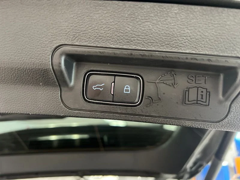 Used 2020 Gray Ford XLT image 9