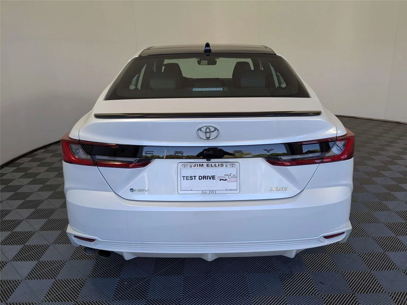 2025 Toyota Camry XSE - Photo 7