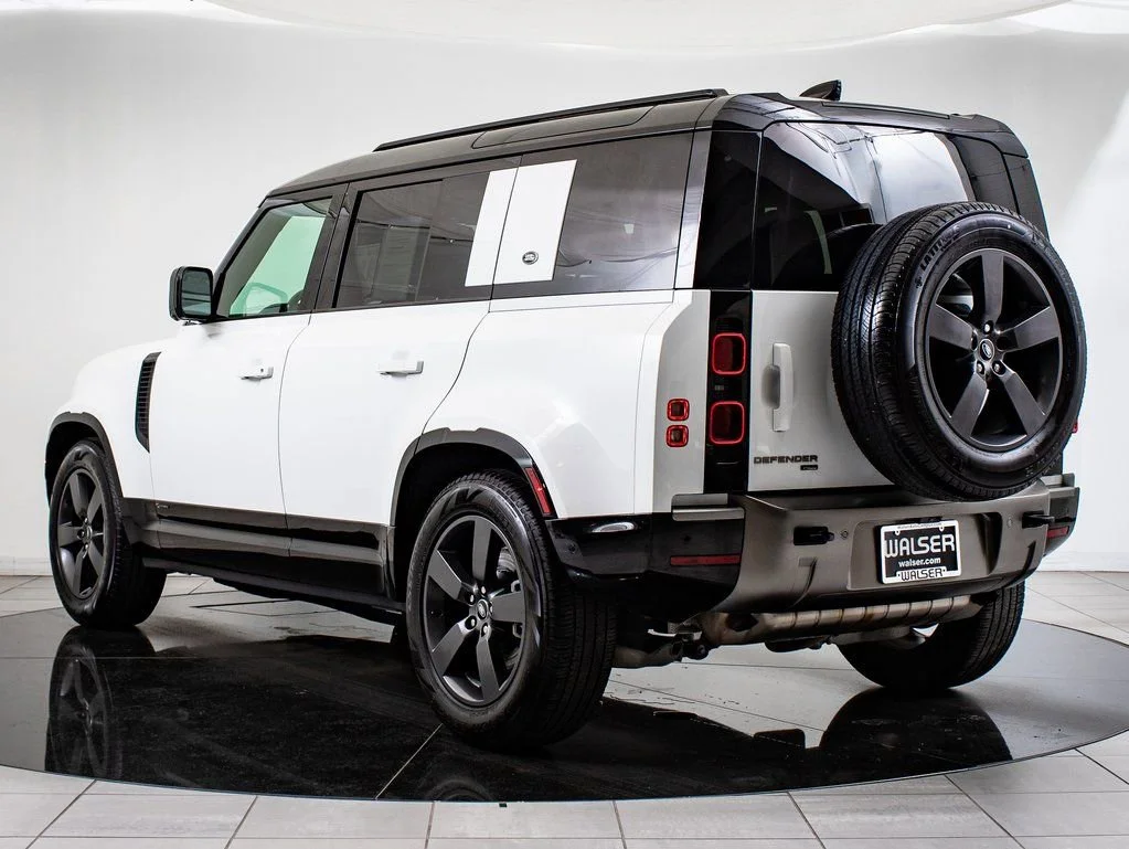 Used 2021 Fuji White Land Rover X-Dynamic HSE image 6