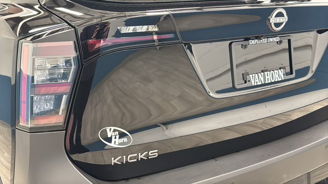 Used 2025 Super Black Nissan SR image 34