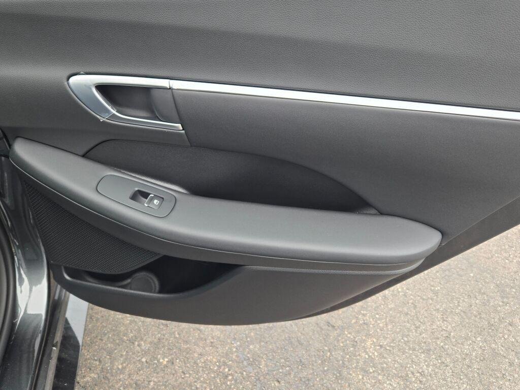 New 2026 Gray Hyundai SEL Sport image 10