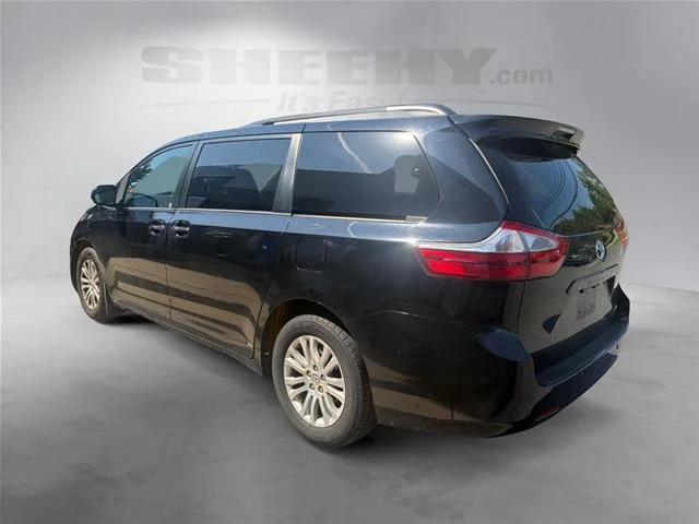 Used 2017 Midnight Black Metallic Toyota  image 15