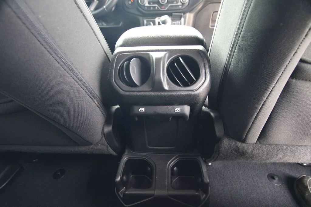 Used 2022 Green Jeep Sport image 38