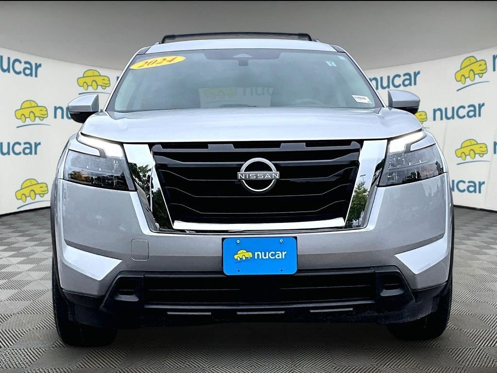 Used 2024 Silver Nissan SV image 2
